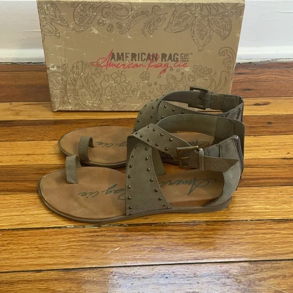 American Rag sandals - Picture 2 of 4